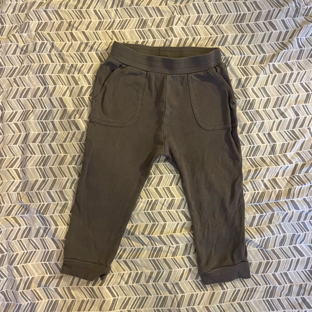 Kate Quinn jogger